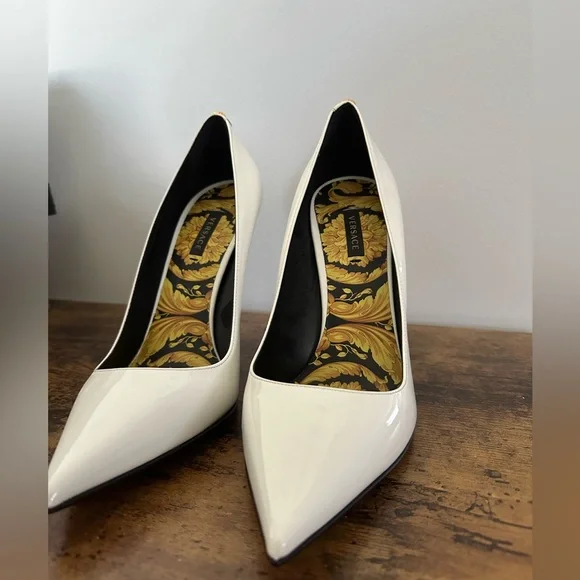 Versace Barocco Pumps